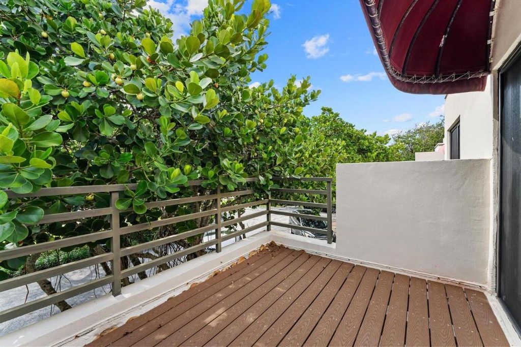 Image 39 of property listing at 541 N Ocean Boulevard 5610, Boca Raton, FL 33432