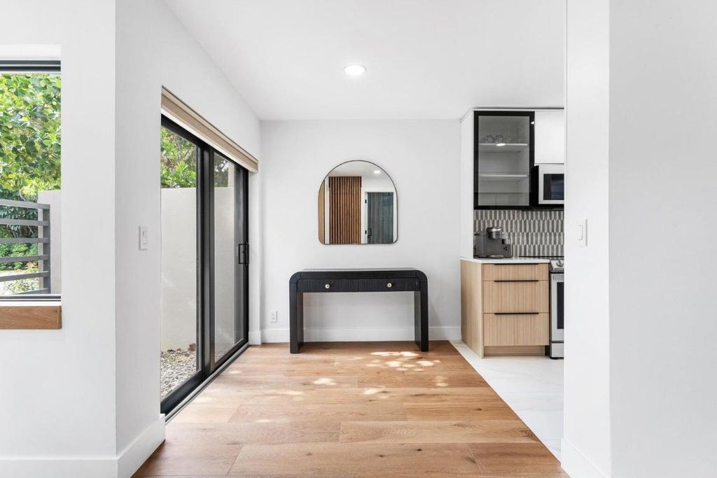 Image 9 of property listing at 541 N Ocean Boulevard 5610, Boca Raton, FL 33432