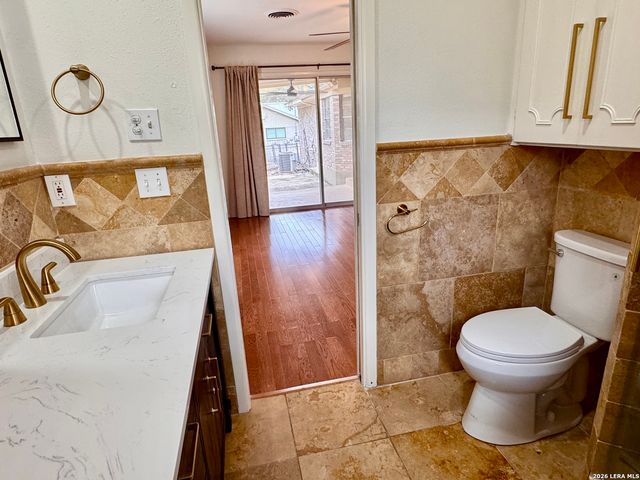 131 Canyon Oaks, San Antonio, TX 78232