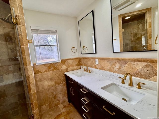 131 Canyon Oaks, San Antonio, TX 78232