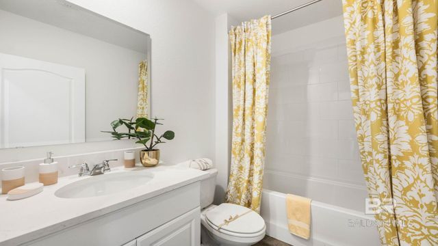 21066 Teluga Avenue, Fairhope, AL 36532