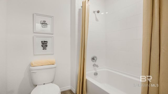 21066 Teluga Avenue, Fairhope, AL 36532