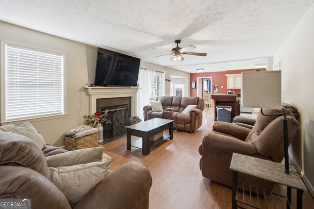 25 Sunrise Circle, Trion, GA 30753