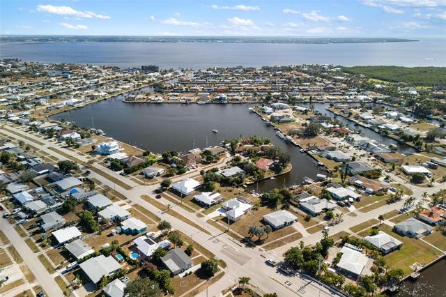 105 COUSLEY DRIVE SE, Port Charlotte, FL 33952