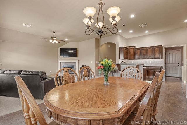1228 E 134th Street, Glenpool, OK 74033