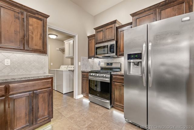 1228 E 134th Street, Glenpool, OK 74033