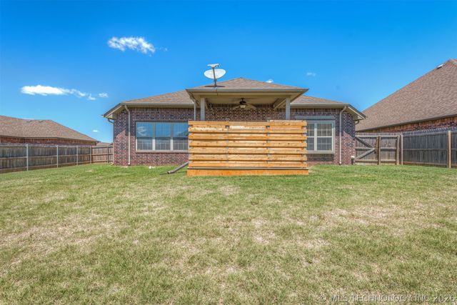 1228 E 134th Street, Glenpool, OK 74033
