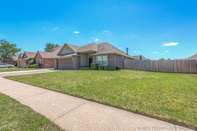 1228 E 134th Street, Glenpool, OK 74033