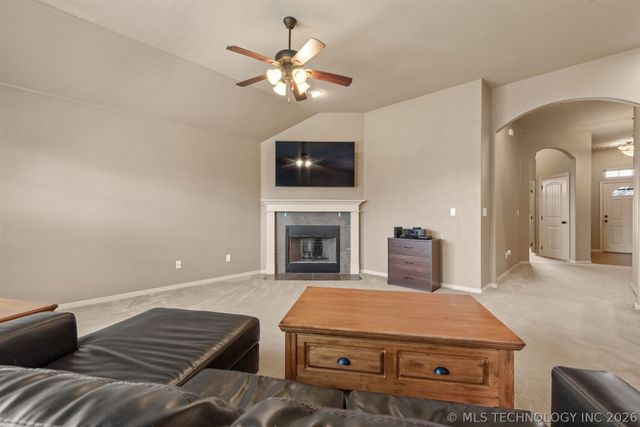 1228 E 134th Street, Glenpool, OK 74033