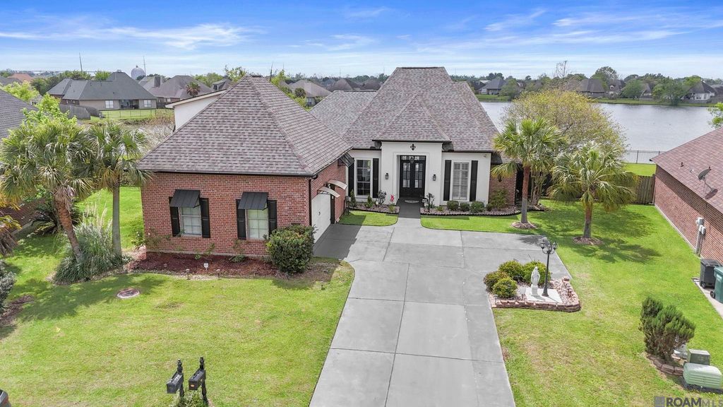 41227 Colonial Dr, Sorrento, LA 70778