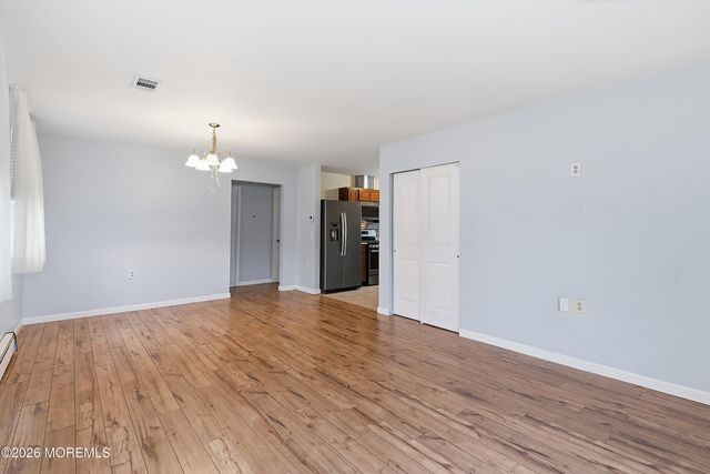 55 Hyannis Street, Toms River, NJ 08757