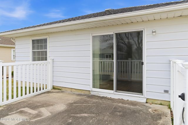 55 Hyannis Street, Toms River, NJ 08757