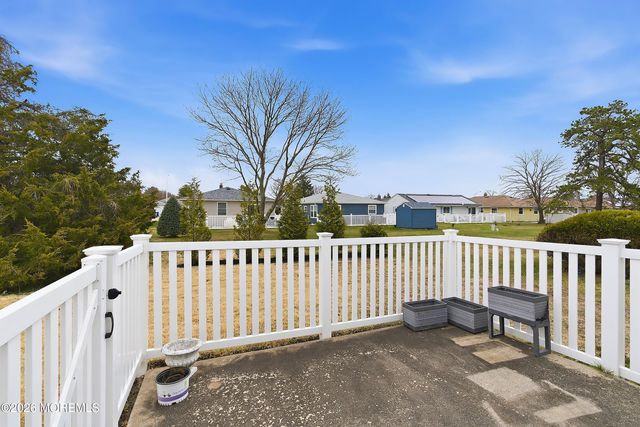 55 Hyannis Street, Toms River, NJ 08757