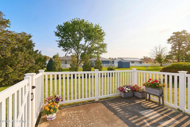 55 Hyannis Street, Toms River, NJ 08757