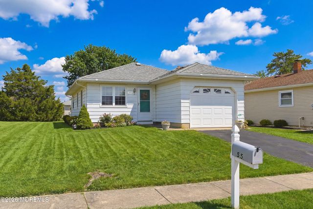 55 Hyannis Street, Toms River, NJ 08757