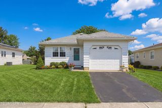 55 Hyannis Street, Toms River, NJ 08757