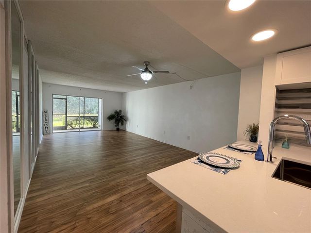 103 PALMETTO COURT 103, Oldsmar, FL 34677