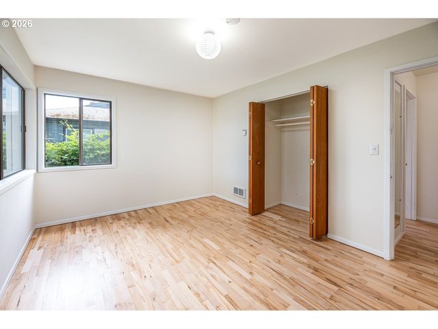 1404 CENTENNIAL Blvd, Springfield, OR 97477