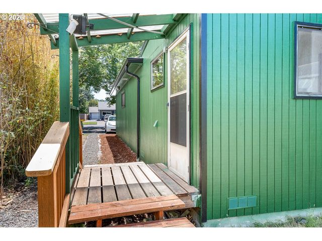 1404 CENTENNIAL Blvd, Springfield, OR 97477