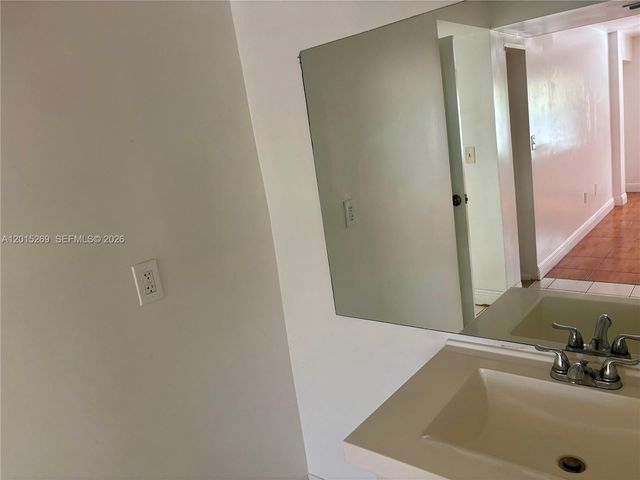 4304 NW 9th Ave 3-2H, Deerfield Beach, FL 33064
