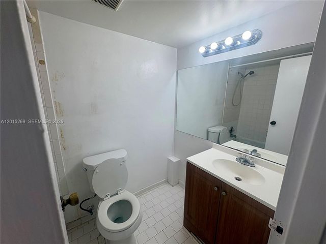 4304 NW 9th Ave 3-2H, Deerfield Beach, FL 33064