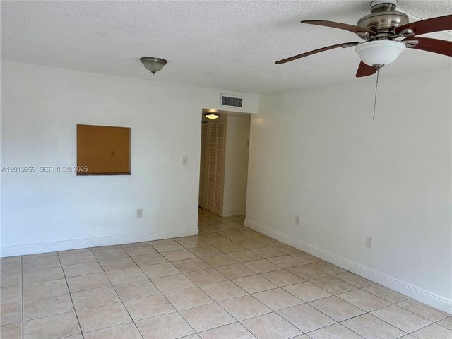 4304 NW 9th Ave 3-2H, Deerfield Beach, FL 33064