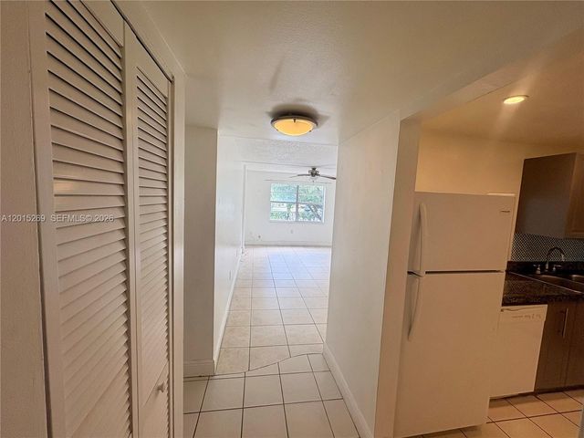 4304 NW 9th Ave 3-2H, Deerfield Beach, FL 33064