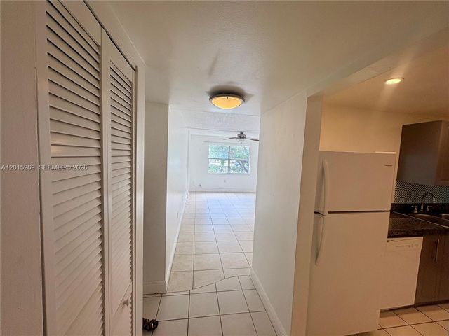 4304 NW 9th Ave 3-2H, Deerfield Beach, FL 33064
