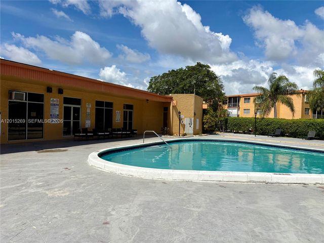 4304 NW 9th Ave 3-2H, Deerfield Beach, FL 33064