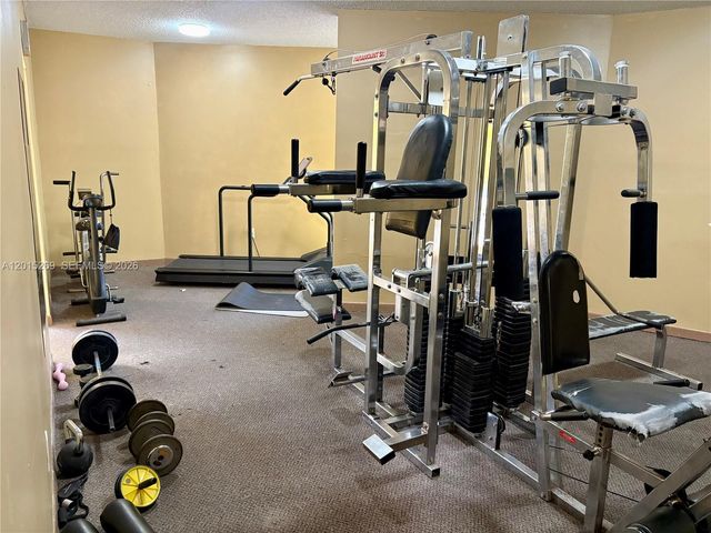 4304 NW 9th Ave 3-2H, Deerfield Beach, FL 33064