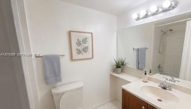 4304 NW 9th Ave 3-2H, Deerfield Beach, FL 33064