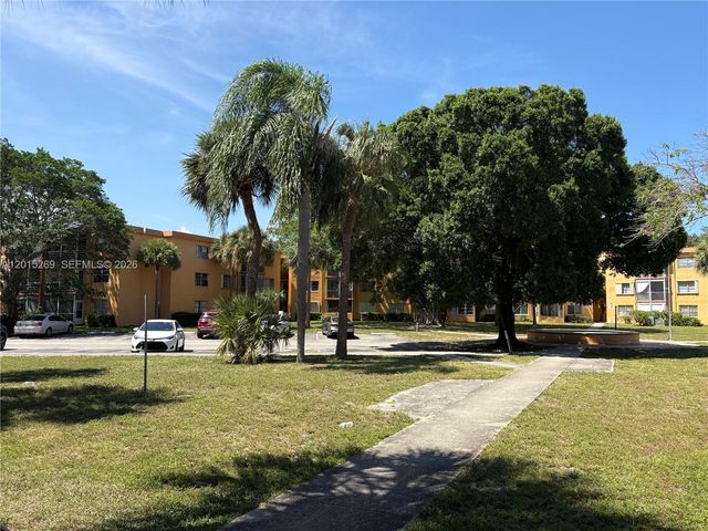 4304 NW 9th Ave 3-2H, Deerfield Beach, FL 33064