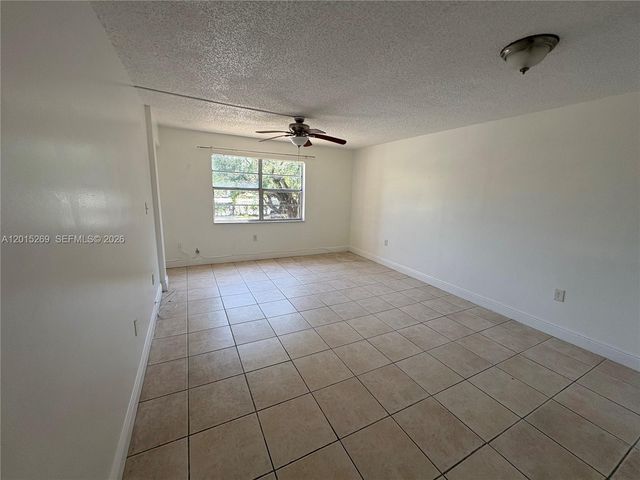4304 NW 9th Ave 3-2H, Deerfield Beach, FL 33064