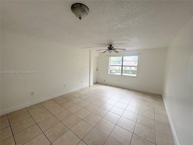 4304 NW 9th Ave 3-2H, Deerfield Beach, FL 33064