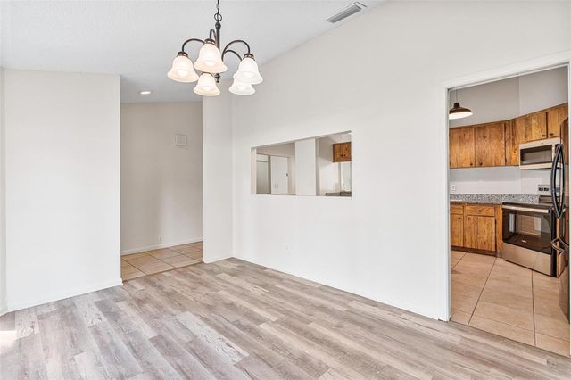 36035 E SPRING LAKE BOULEVARD, Fruitland Park, FL 34731