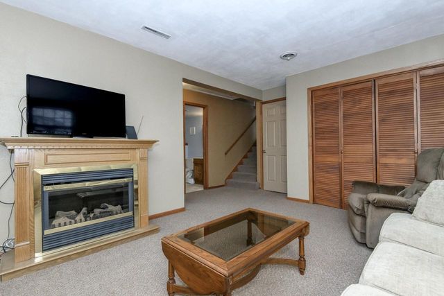 2411 Royal COURT, Waukesha, WI 53188