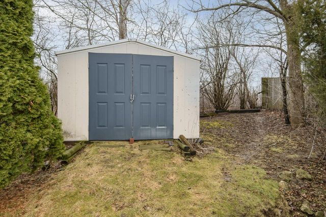 2411 Royal COURT, Waukesha, WI 53188