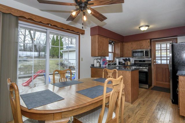 2411 Royal COURT, Waukesha, WI 53188