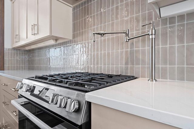 1604 TORCHWOOD TRAIL, De Pere, WI 54115