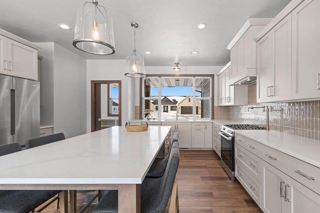 1604 TORCHWOOD TRAIL, De Pere, WI 54115