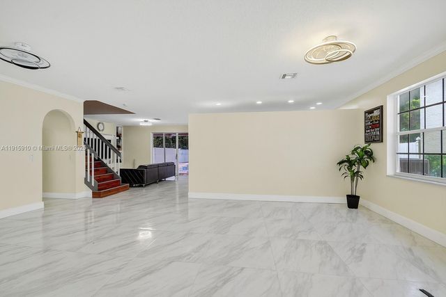 1579 Briar Oak Dr, Royal Palm Beach, FL 33411