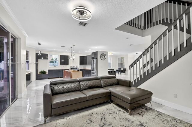 1579 Briar Oak Dr, Royal Palm Beach, FL 33411