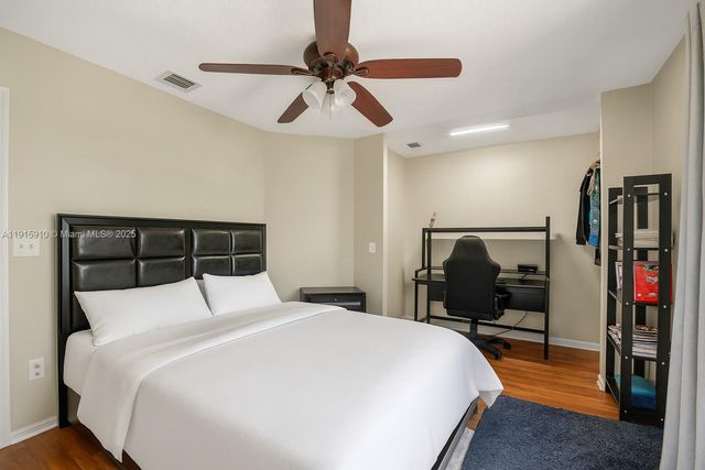 1579 Briar Oak Dr, Royal Palm Beach, FL 33411