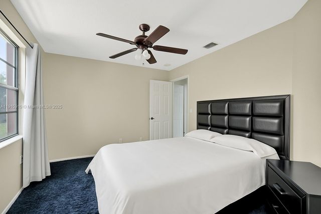 1579 Briar Oak Dr, Royal Palm Beach, FL 33411