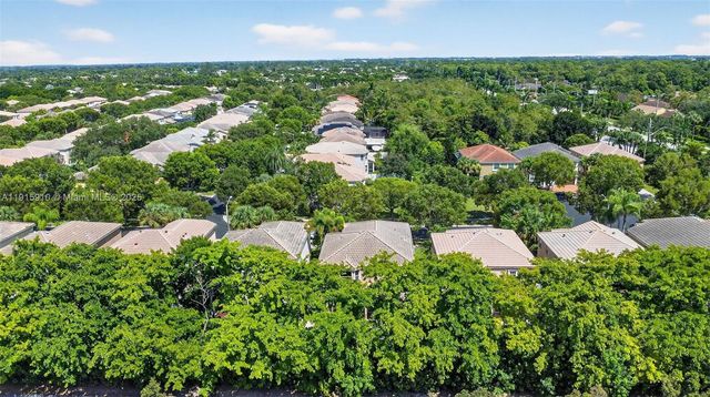 1579 Briar Oak Dr, Royal Palm Beach, FL 33411