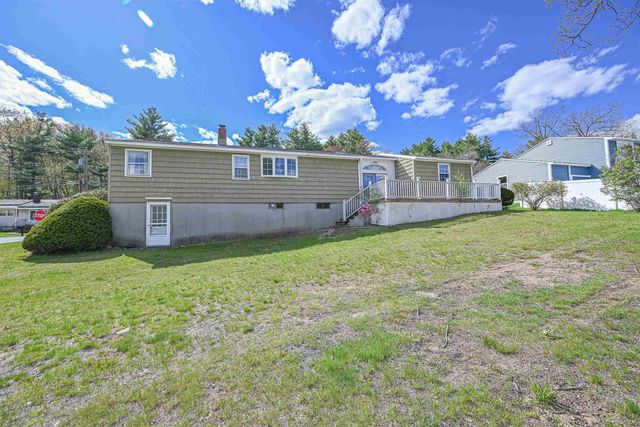 58 Sherwood Drive, Hooksett, NH 03106