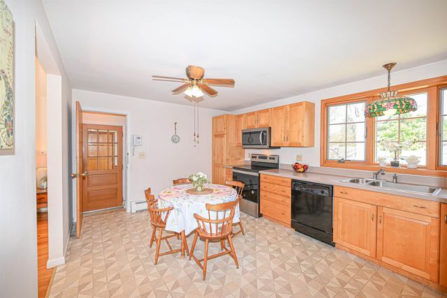 58 Sherwood Drive, Hooksett, NH 03106