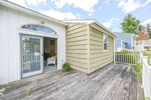 58 Sherwood Drive, Hooksett, NH 03106