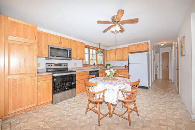 58 Sherwood Drive, Hooksett, NH 03106