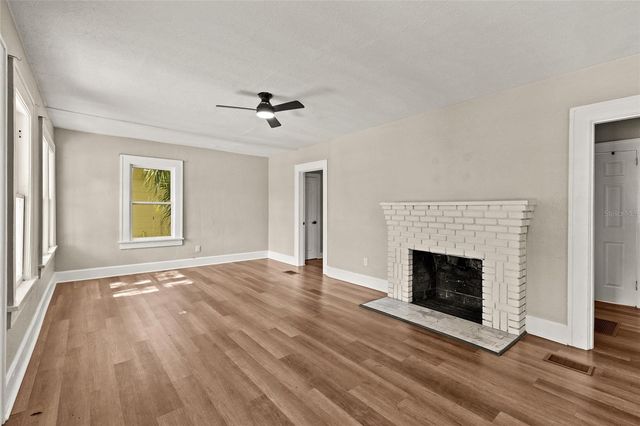 2329 7 STREET S, St Petersburg, FL 33714